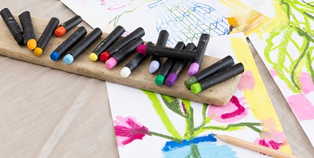 Which crayons or coloured pencils should you choose?