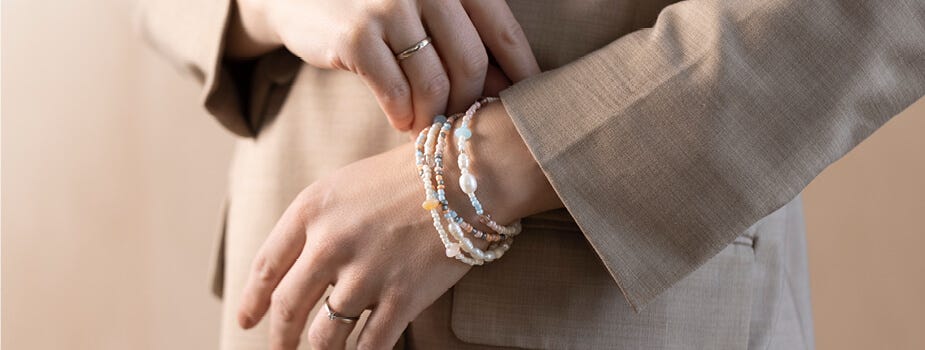 Bijoux avec des perles classiques