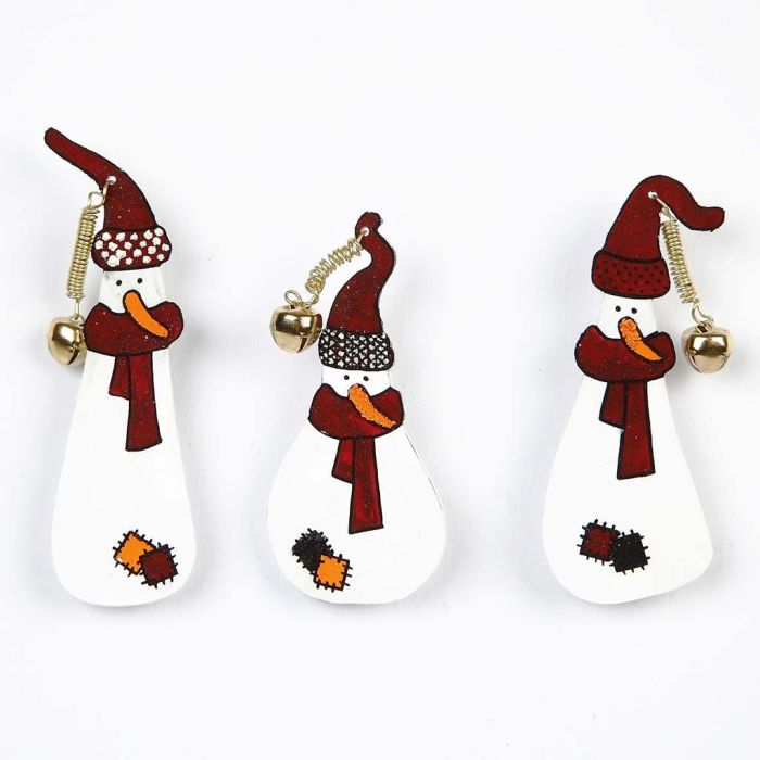 Bonshommes de neige en feuilles de plastique thermorétractable