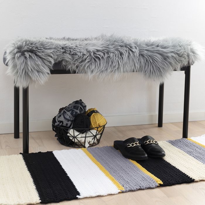 Un tapis crocheté