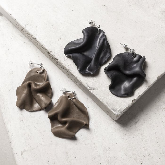 Boucles d’oreilles ondulées en pâte à modeler pour bijoux