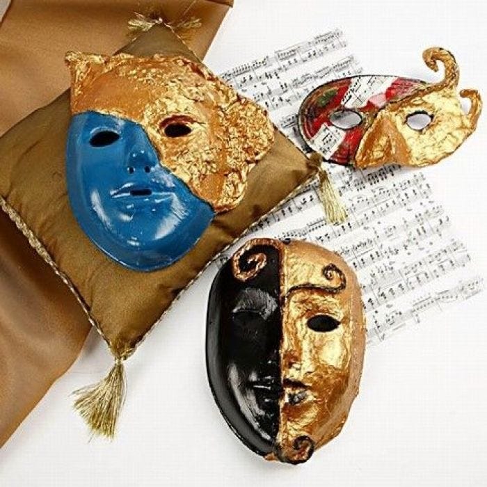 Masques Rococos avec de la peinture Art Metal dorée