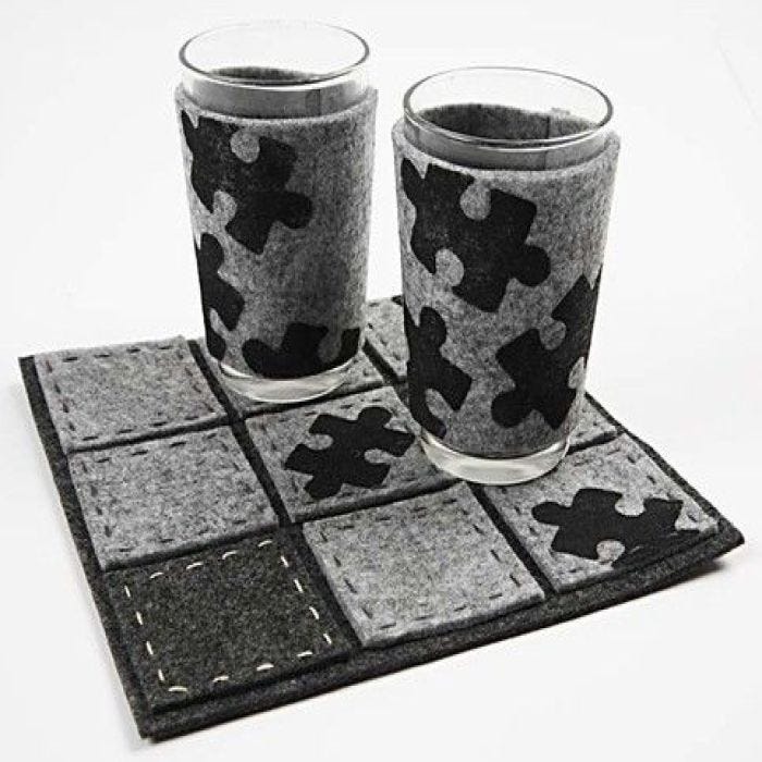 Felt holders for glass and trivet