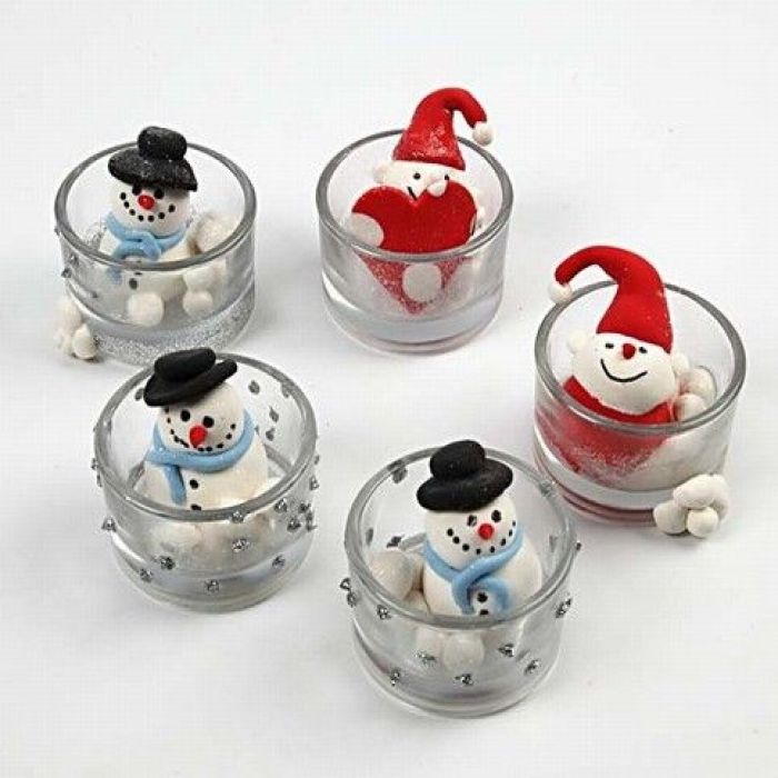 Des figurines en Silk Clay dans un bougeoir