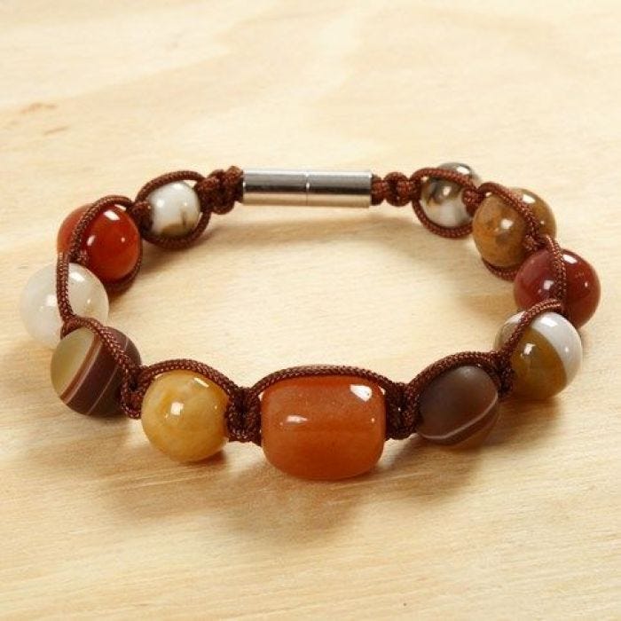 Bracelet macramé aux perles de luxe et au fermoir magnétique
