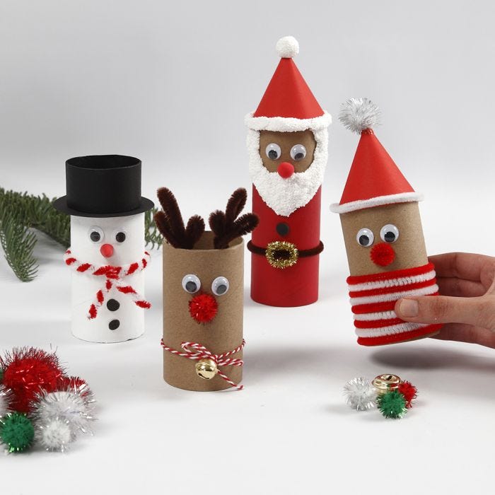 Des figurines de Noël faites avec des tubes en carton décorés