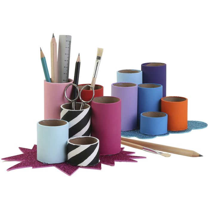 Porte-crayons colorés fabriqués à partir de tubes en carton