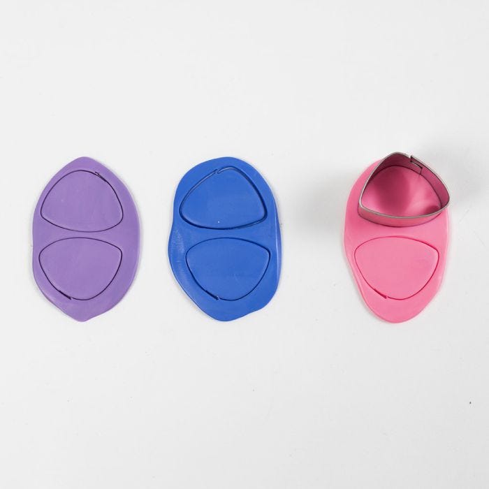 Comment fabriquer des pièces plates et de couleur unie avec de la pâte polymère fine