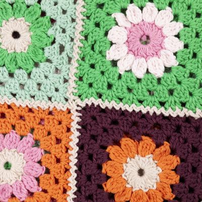 Comment assembler des carrés de grand-mère à l’aide de la technique du crochet en zigzag