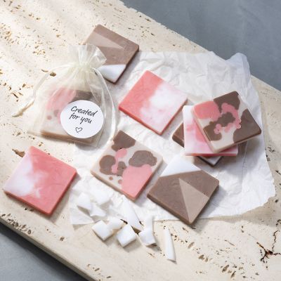 Savon à motif multicolore