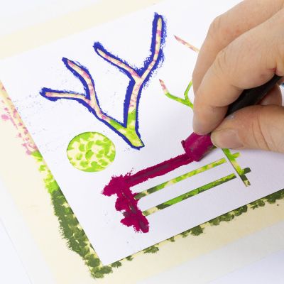 Comment utiliser des pochoirs pour créer des détails avec des pastels à l’huile