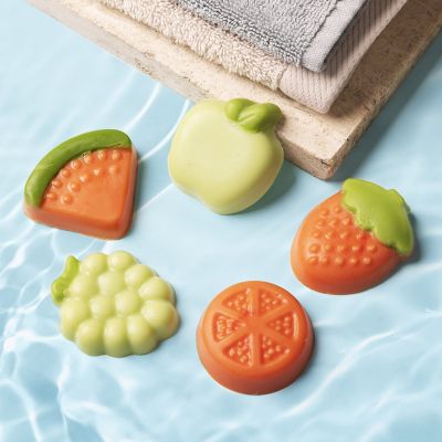 Savons en forme de fruits