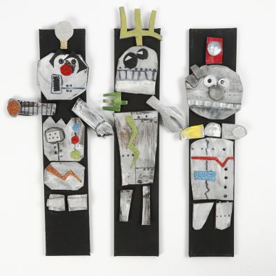 Des robots fabriqu&eacute;s &agrave; partir de tapis de couchage et de mousse caoutchouc avec des paillettes.