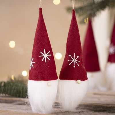 Des décoratifs en feutrine pour lutin de Noël