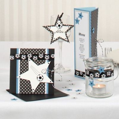 Carte d'invitation ou de félicitation avec ballons de foot