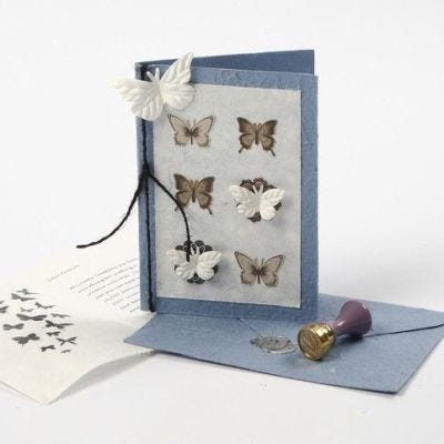 Carte faite main avec texte et stickers