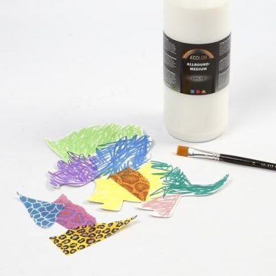 Dinosaures et ptérodactyles en carte blanche