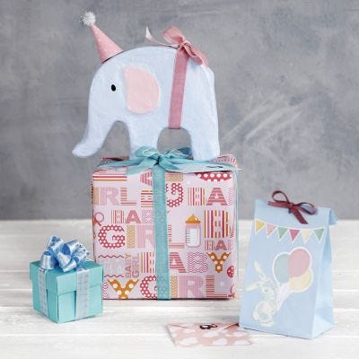 Papier d'emballage pour fête prénatale avec décorations