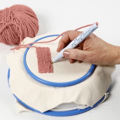 Comment utiliser un poinçon à broderie