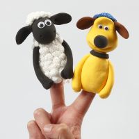 Des marionnettes à doigts Shaun le Mouton en pâtes Silk Clay et Foam Clay
