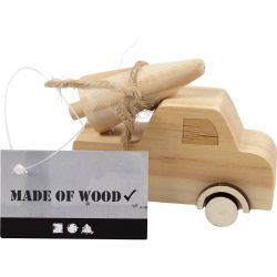 Camion avec arbre de Noël