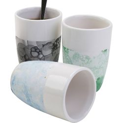 Tasses avec extérieur mat